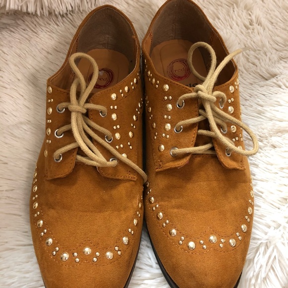 Red circle brown tie up flats - Picture 3 of 3